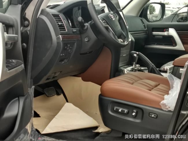 2019款豐田陸地巡洋艦5700中東版 現(xiàn)車盡享經(jīng)典