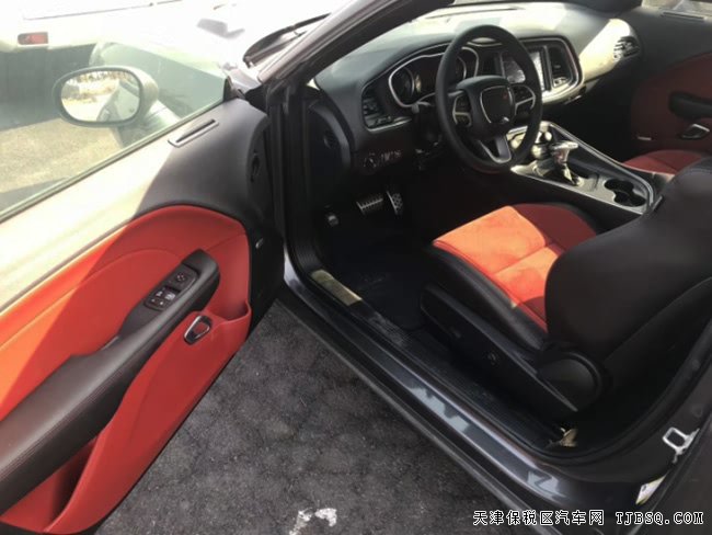 19款道奇挑戰(zhàn)者3.6L加規(guī)版 平行進口經(jīng)典跑車現(xiàn)車34.5萬