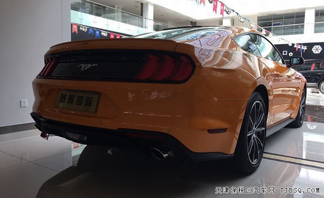 2018款福特野馬2.3T加規(guī)版跑車 19輪/101A包現(xiàn)車32.5萬