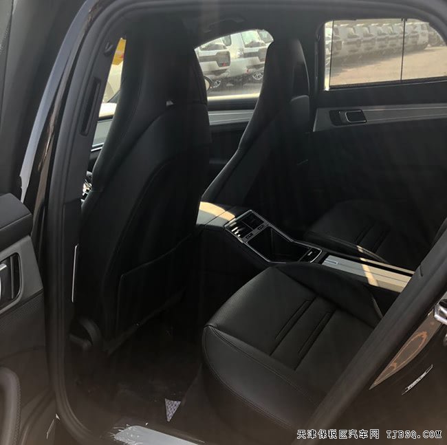 18款保時捷Panamera4S墨西哥版 21輪/4座/全景現(xiàn)車122萬