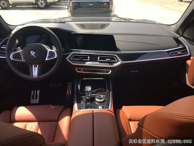 2019款寶馬X7加規(guī)版 全景/M運(yùn)動包/大豪華包現(xiàn)車120萬
