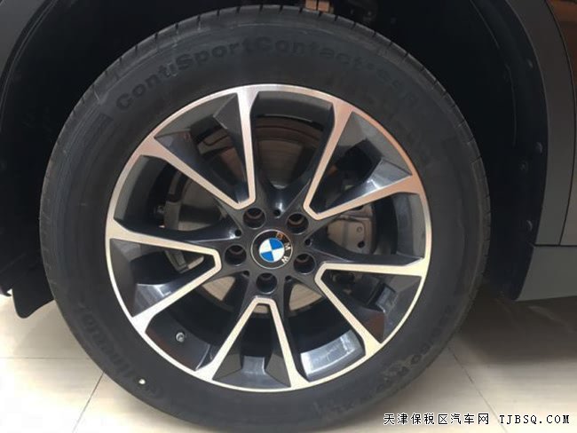 平行進(jìn)口車(chē)18款寶馬X5中東版 19輪/全景天窗現(xiàn)車(chē)64萬(wàn)購(gòu)