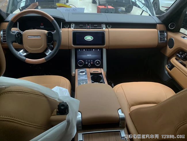 2018款路虎攬勝3.0T柴油創(chuàng)世加長(zhǎng)版 21輪/全景現(xiàn)車(chē)137萬(wàn)