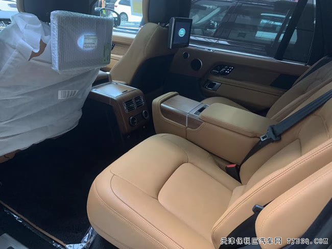 2018款路虎攬勝3.0T柴油創(chuàng)世加長(zhǎng)版 21輪/全景現(xiàn)車(chē)137萬(wàn)
