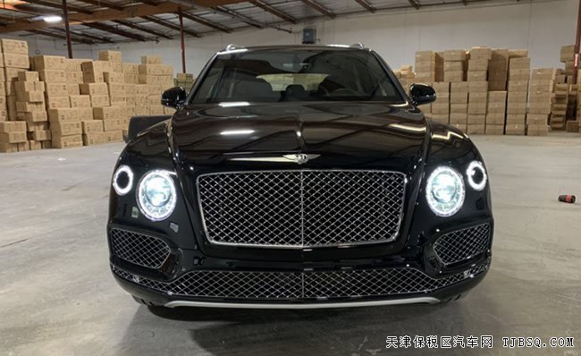 2019款賓利添越4.0T汽油版 21輪/5座/全景天窗現(xiàn)車245萬