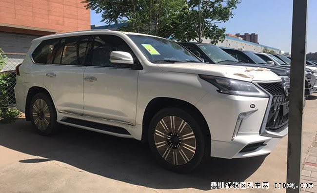 2019款雷克薩斯LX570限量版 黑色中網(wǎng)/大包圍現(xiàn)車154萬