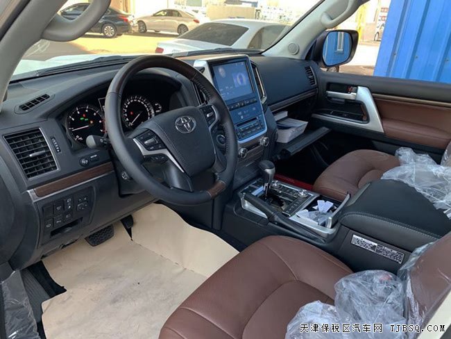 2019款豐田酷路澤5700中東版 VXS版現(xiàn)車惠滿津城