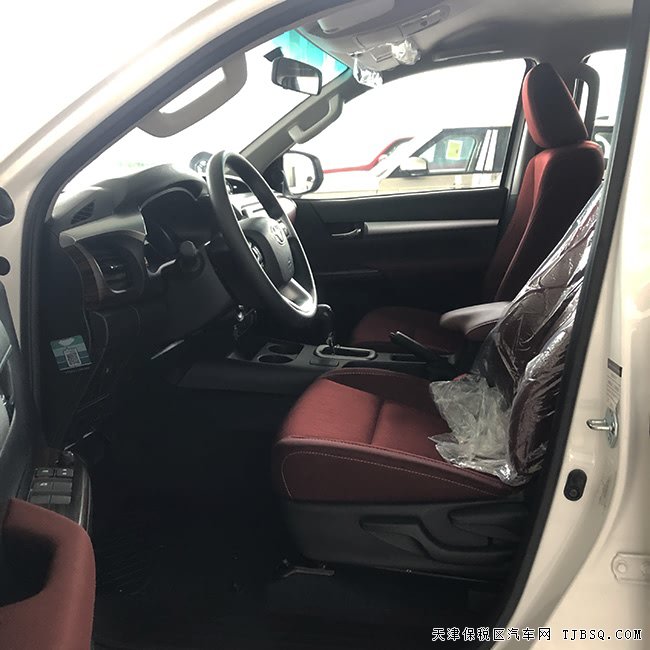 2019款豐田海拉克斯2.7L中東版 平行進口皮卡現(xiàn)車31.8萬
