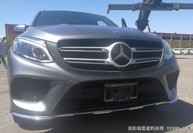 2018款奔馳GLE400加規(guī)版 駕輔包/豪華包/燈光包現(xiàn)車72萬