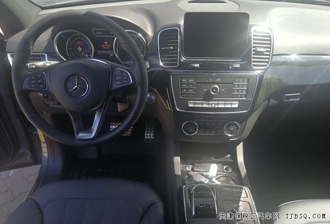 2018款奔馳GLE400加規(guī)版 駕輔包/豪華包/燈光包現(xiàn)車72萬
