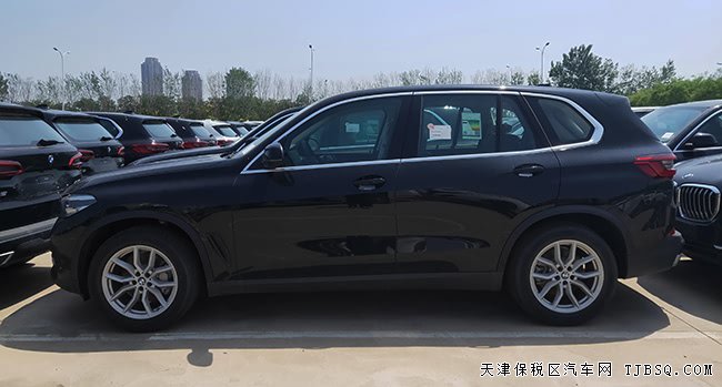 平行進(jìn)口車19款寶馬X5中東版 19輪/全景/環(huán)影現(xiàn)車72萬(wàn)