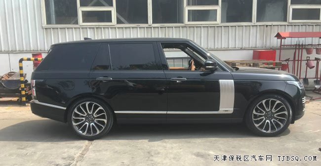 19款路虎攬勝創(chuàng)世加長版 22刀鋒輪/全景/后娛現(xiàn)車136萬