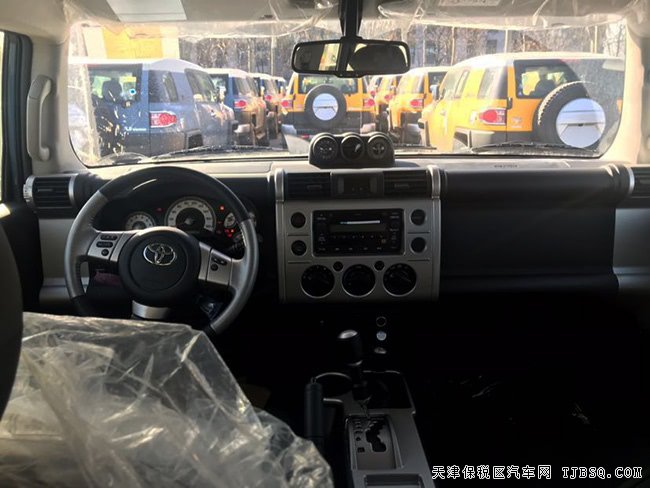 2019款豐田FJ酷路澤中東版 4.0L復(fù)古越野優(yōu)惠促銷(xiāo)