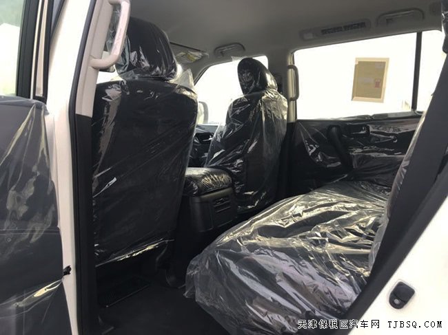 19款日產(chǎn)途樂(lè)Y62中東版 18輪/七座/無(wú)線充電現(xiàn)車42.3萬(wàn)