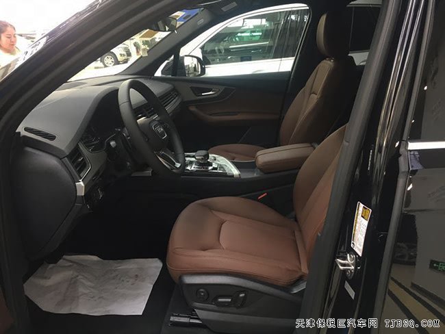 2019款奧迪Q7加拿大版 7座/20輪/MMI手寫板現(xiàn)車60萬樂享
