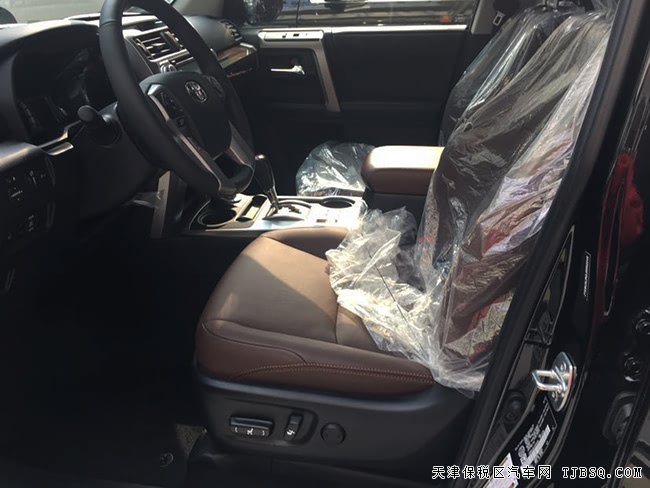 2019款豐田超霸4.0L加規(guī)版 20輪/七座/天窗現(xiàn)車54.5萬購