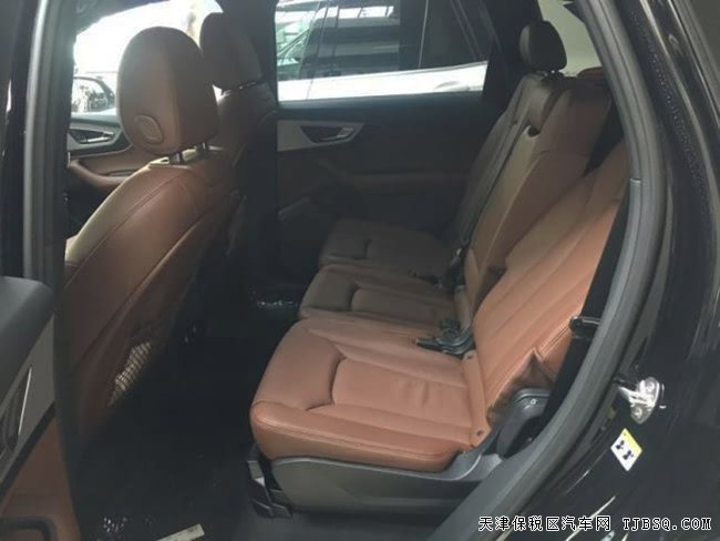 2019款?yuàn)W迪Q7加規(guī)版 7座/MMI手寫板/全景天窗現(xiàn)車60萬(wàn)