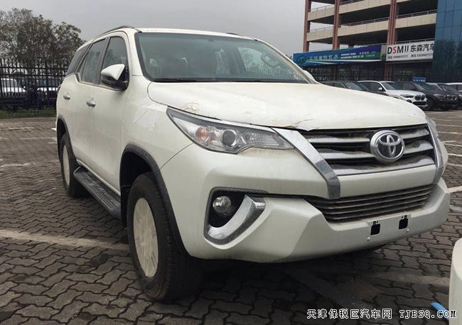 2019款豐田穿越者2700中東版 3氣囊/7座/17輪現(xiàn)車29.5萬