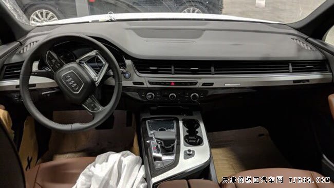 平行進(jìn)口車19款?yuàn)W迪Q7加規(guī)版 豪華SUV現(xiàn)車優(yōu)惠巨獻(xiàn)