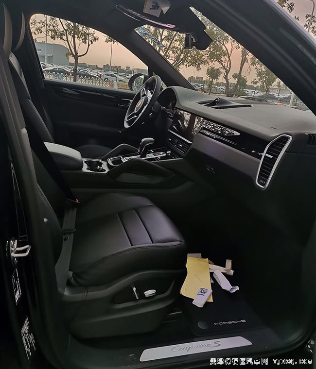 2019款保時捷卡宴3.0T墨西哥版 19輪/全景天窗現(xiàn)車81萬