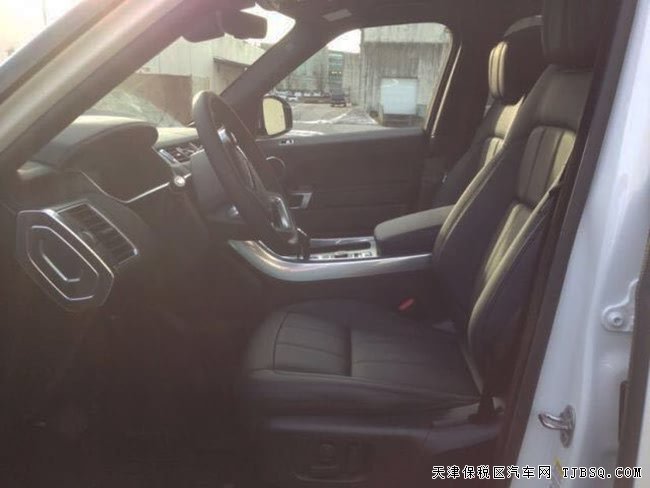 平行進(jìn)口車19款路虎攬勝運(yùn)動(dòng)汽油版 現(xiàn)車震撼來(lái)襲