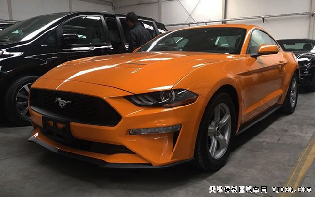 2019款福特野馬2.3T加規(guī)版 獨立后懸掛/17輪現(xiàn)車29.5萬
