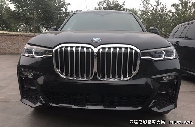 2019款寶馬X7加規(guī)版 7座/金屬漆/22輪/星空頂現(xiàn)車113萬