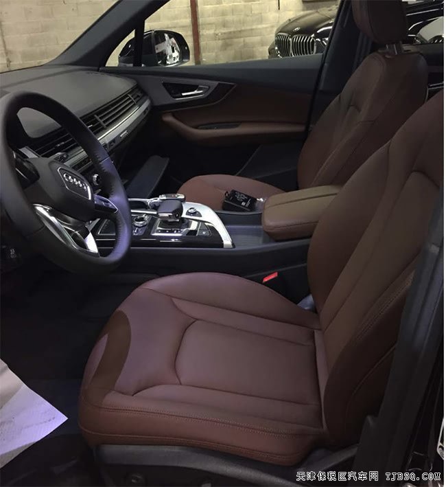 2019款?yuàn)W迪Q7加拿大版 七座/金屬漆/全景天窗現(xiàn)車57萬(wàn)