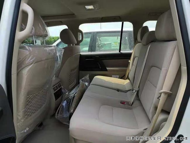2019款豐田酷路澤4000中東版 18輪/遙啟/天窗現(xiàn)車67萬