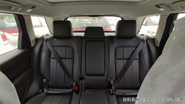 19款路虎攬勝運(yùn)動(dòng)柴油版 19輪/全景天窗/底升現(xiàn)車71萬(wàn)