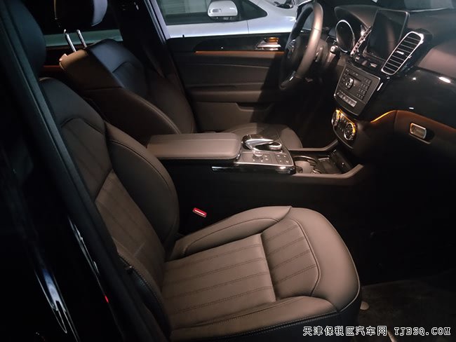 平行進(jìn)口19款奔馳GLE400加規(guī)版 3.0T現(xiàn)車優(yōu)惠巨獻(xiàn)