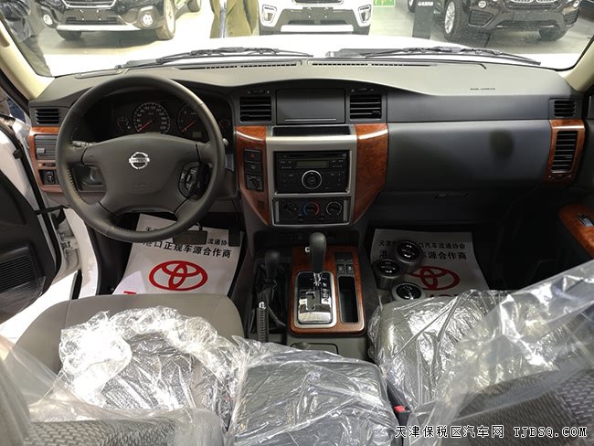 2018款日產(chǎn)途樂(lè)Y61中東版 天窗/后差速鎖/16輪現(xiàn)車58萬(wàn)