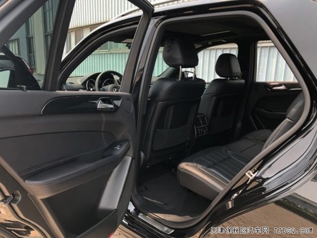 2018款奔馳GLE400加規(guī)版 駕輔包/豪華包/燈光包現(xiàn)車75萬