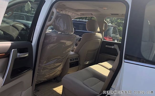 19款豐田酷路澤5700中東版 18輪/遙啟/天窗現(xiàn)車100.8萬