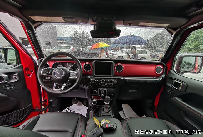 19款JEEP牧馬人2.0T加規(guī)版 羅賓漢敞篷版現(xiàn)車(chē)52.5萬(wàn)鉅惠