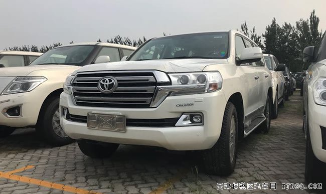19款豐田酷路澤4500柴油中東版 7座/18輪/天窗現(xiàn)車(chē)102萬(wàn)
