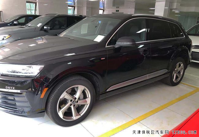 19款奧迪Q7加規(guī)版 20輪/環(huán)影/S-line包/七座現(xiàn)車58.8萬