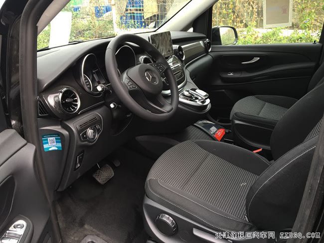 平行進(jìn)口20款奔馳V250中東版 17輪/7座/環(huán)影現(xiàn)車49.8萬(wàn)