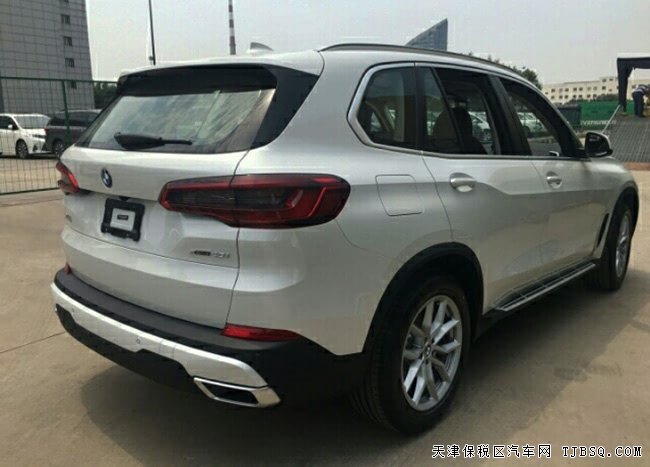 2019款寶馬X5墨西哥版3.0T 天津港現(xiàn)車震撼呈現(xiàn)