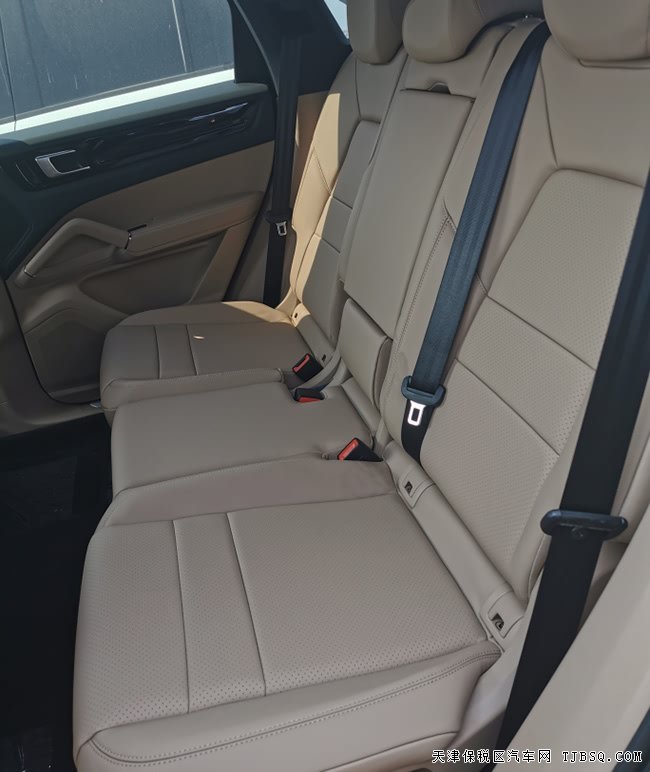 2019款保時捷卡宴3.0T美規(guī)版 19輪/全景天窗現(xiàn)車81.5萬