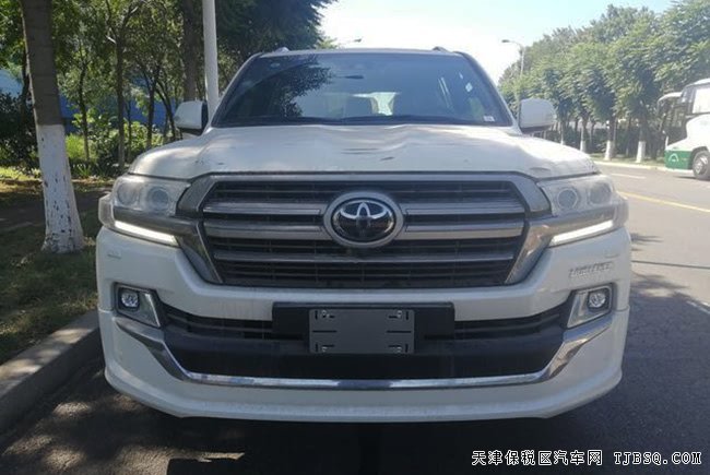 19款豐田酷路澤5700中東版 20輪/遙啟/大包圍現(xiàn)車126萬(wàn)