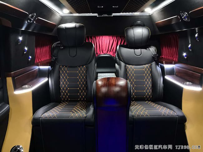 2019款林肯領(lǐng)航員3.5T加規(guī)版 環(huán)影/總統(tǒng)座椅現(xiàn)車225萬