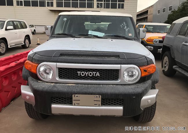 19款豐田FJ酷路澤4.0L中東版 17輪/氣泵/雙油現(xiàn)車41.5萬