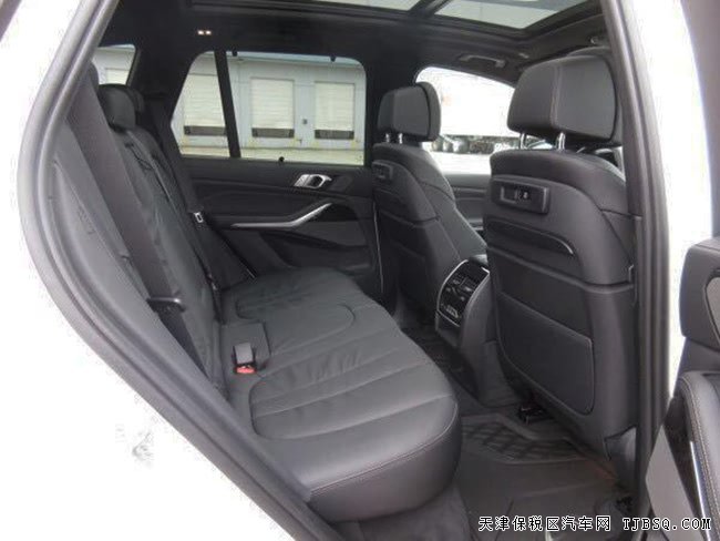 19款寶馬X5加規(guī)版 20輪/金屬漆/全景/大豪華包現(xiàn)車75萬