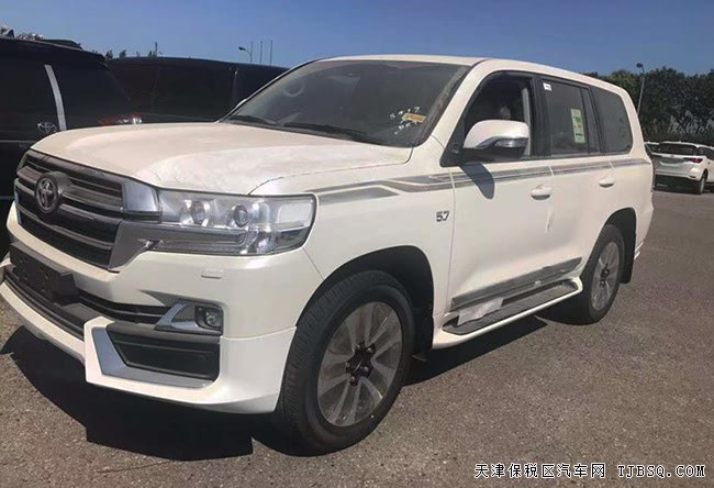 2019款豐田蘭德酷路澤5700中東版 現(xiàn)車魅力呈現(xiàn)