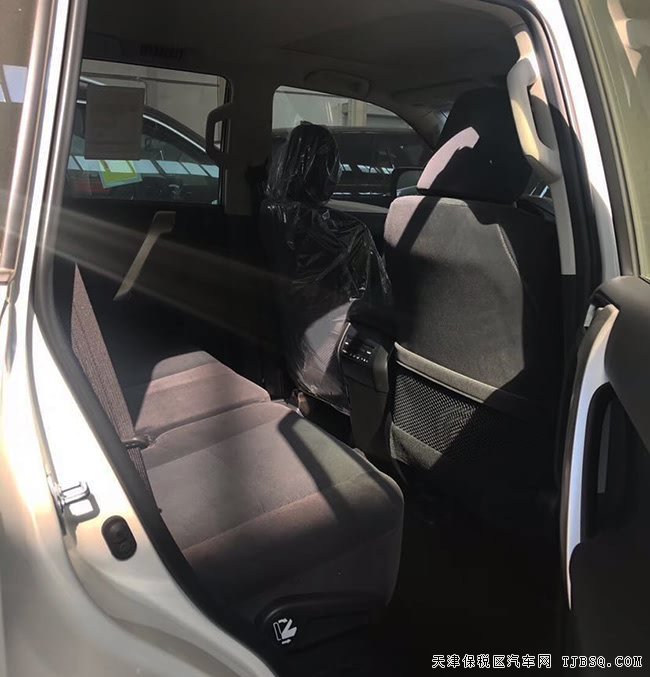 2019款豐田霸道3000中東版 18輪/天窗/后掛現(xiàn)車58.5萬