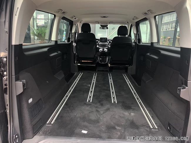 19款奔馳V250中東版 金屬漆/17輪/雙電動門現(xiàn)車44.5萬