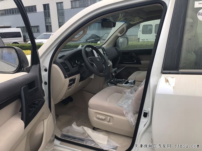 2019款豐田酷路澤4600中東版 V8現(xiàn)車極致暢銷