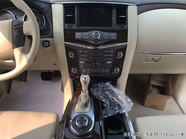 2019款日產(chǎn)途樂Y62中東版 SE版現(xiàn)車優(yōu)惠起航