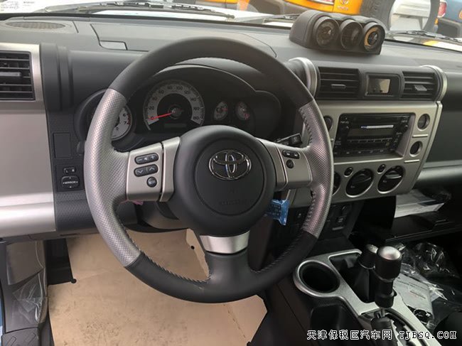 2019款豐田FJ酷路澤中東版 17輪/氣泵/雙油箱現(xiàn)車42.5萬